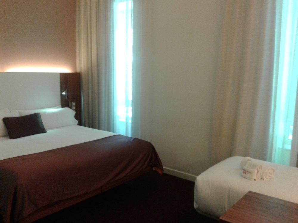 Icon Embassy Hotell Madrid Exteriör bild